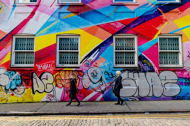伦敦红砖巷的涂鸦艺术