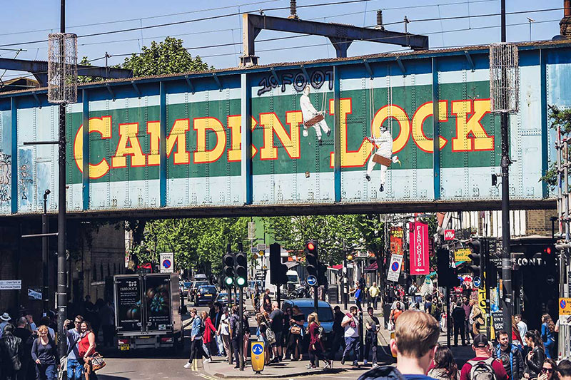 位于英国伦敦的卡姆登市集，是著名潮流文化的集散地 Camden Market, London